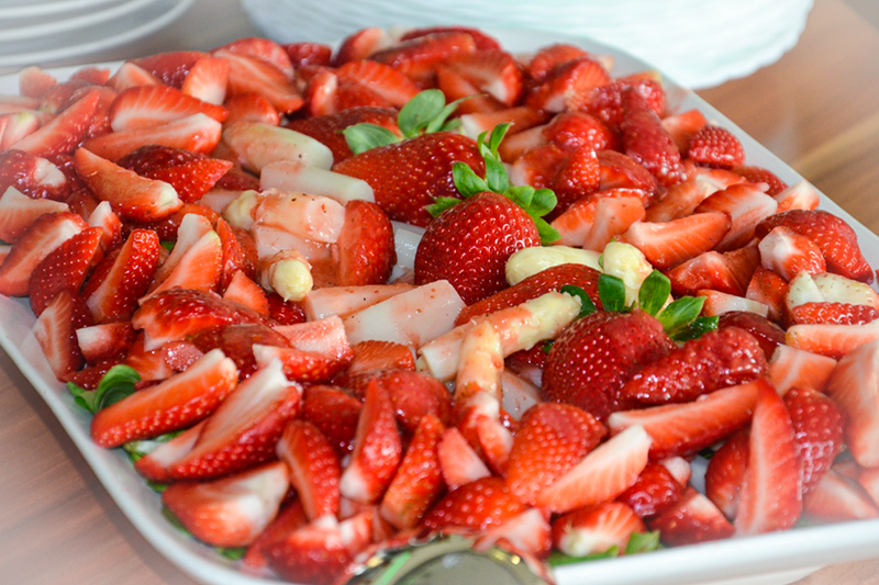 Gesundes Mittagessen Erdbeeren